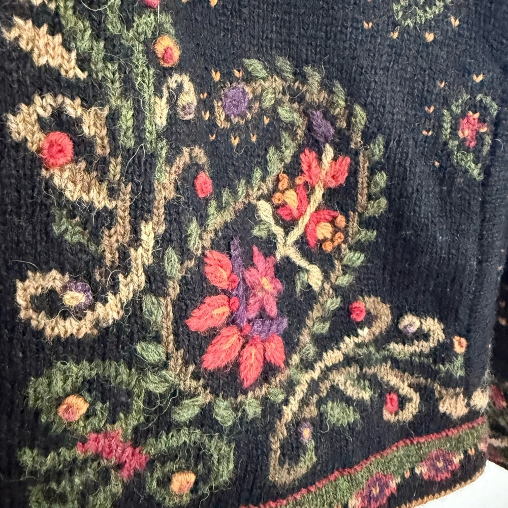 Authentic Icelandic designs sweater Jacket - Picture 3 of 5